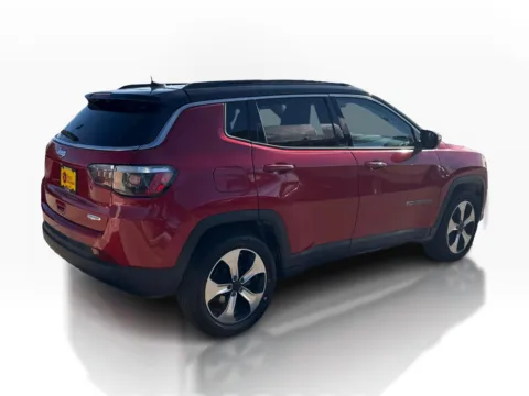 More photos of 2018 Jeep Compass 4d SUV FWD Latitude at 5 Star Auto Plaza - St. Charles, MO