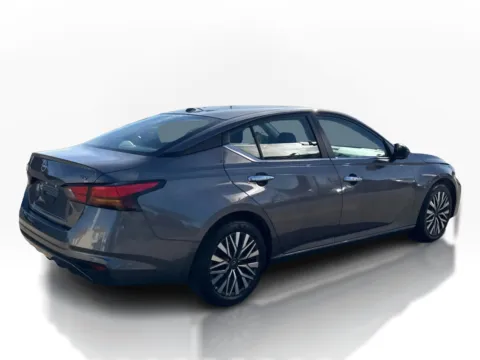 More photos of 2024 Nissan Altima 2.5 SV Sedan at 5 Star Auto Plaza - St. Charles, MO