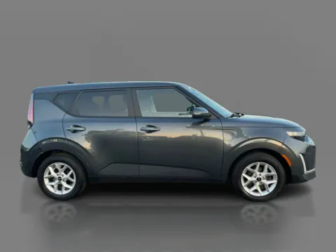 More photos of 2023 Kia Soul LX IVT at 5 Star Auto Plaza - St. Charles, MO