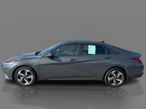 More photos of 2023 Hyundai Elantra SEL IVT at 5 Star Auto Plaza - St. Charles, MO