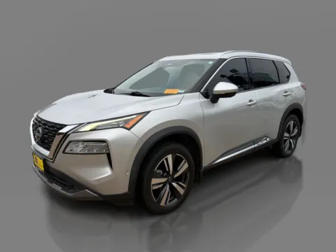 Silver 2022 Nissan Rogue AWD SL for sale in Saint Charles, MO