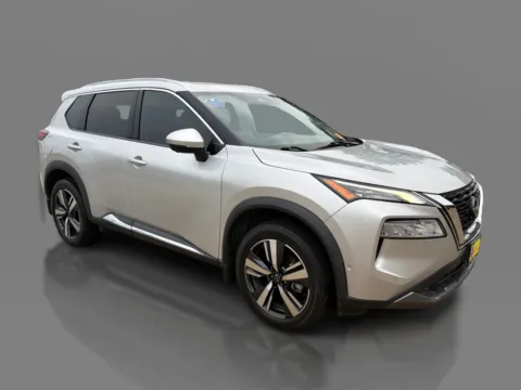 Another view of 2022 Nissan Rogue AWD SL for sale in Saint Charles, MO at 5 Star Auto Plaza - St. Charles