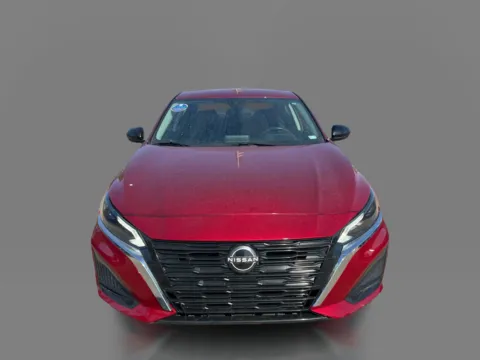 Photos of 2023 Nissan Altima 2.5 SR Sedan for sale in Saint Charles, MO at 5 Star Auto Plaza - St. Charles