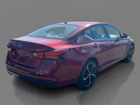 More photos of 2023 Nissan Altima 2.5 SR Sedan at 5 Star Auto Plaza - St. Charles, MO
