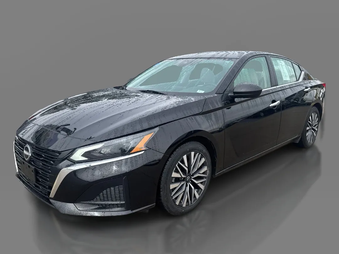 Black 2025 Nissan Altima SV FWD for sale in Saint Charles, MO