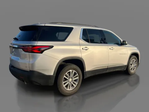 More photos of 2022 Chevrolet Traverse FWD 4dr LT Cloth w/1LT at 5 Star Auto Plaza - St. Charles, MO
