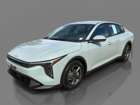 Green 2025 Kia K4 LXS FWD for sale in Saint Charles, MO