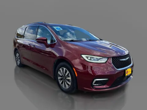 Another view of 2021 Chrysler Pacifica Hybrid Touring L FWD for sale in Saint Charles, MO at 5 Star Auto Plaza - St. Charles
