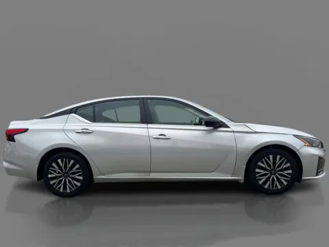 More photos of 2024 Nissan Altima 2.5 SV Sedan at 5 Star Auto Plaza - St. Charles, MO