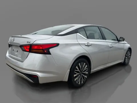 More photos of 2024 Nissan Altima 2.5 SV Sedan at 5 Star Auto Plaza - St. Charles, MO