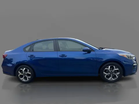 More photos of 2019 Kia Forte 4d Sedan LXS at 5 Star Auto Plaza - St. Charles, MO