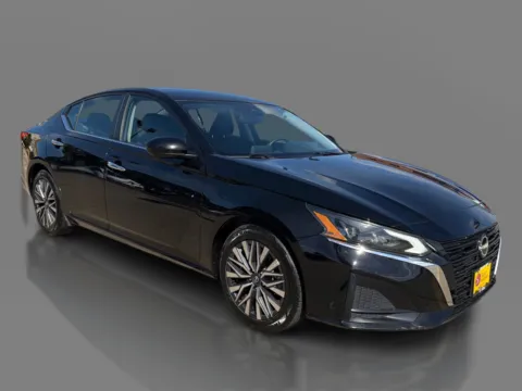 Another view of 2023 Nissan Altima 2.5 SV Sedan for sale in Saint Charles, MO at 5 Star Auto Plaza - St. Charles