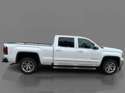 More photos of 2018 GMC Sierra 1500 Crew Cab SLT at 5 Star Auto Plaza - St. Charles, MO