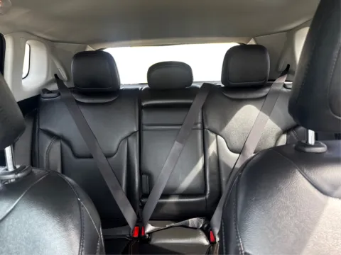 Photos of 2019 Jeep Compass 4d SUV 4WD Limited for sale in Saint Charles, MO at 5 Star Auto Plaza - St. Charles