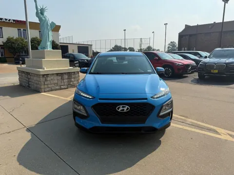 Photos of 2019 Hyundai Kona 4d SUV AWD SE for sale in Saint Charles, MO at 5 Star Auto Plaza - St. Charles