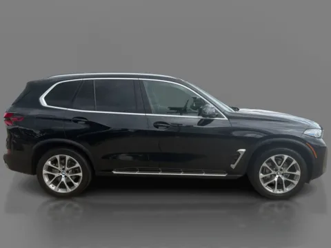 More photos of 2024 BMW X5 xDrive40i Sports Activity Vehicle at 5 Star Auto Plaza - St. Charles, MO