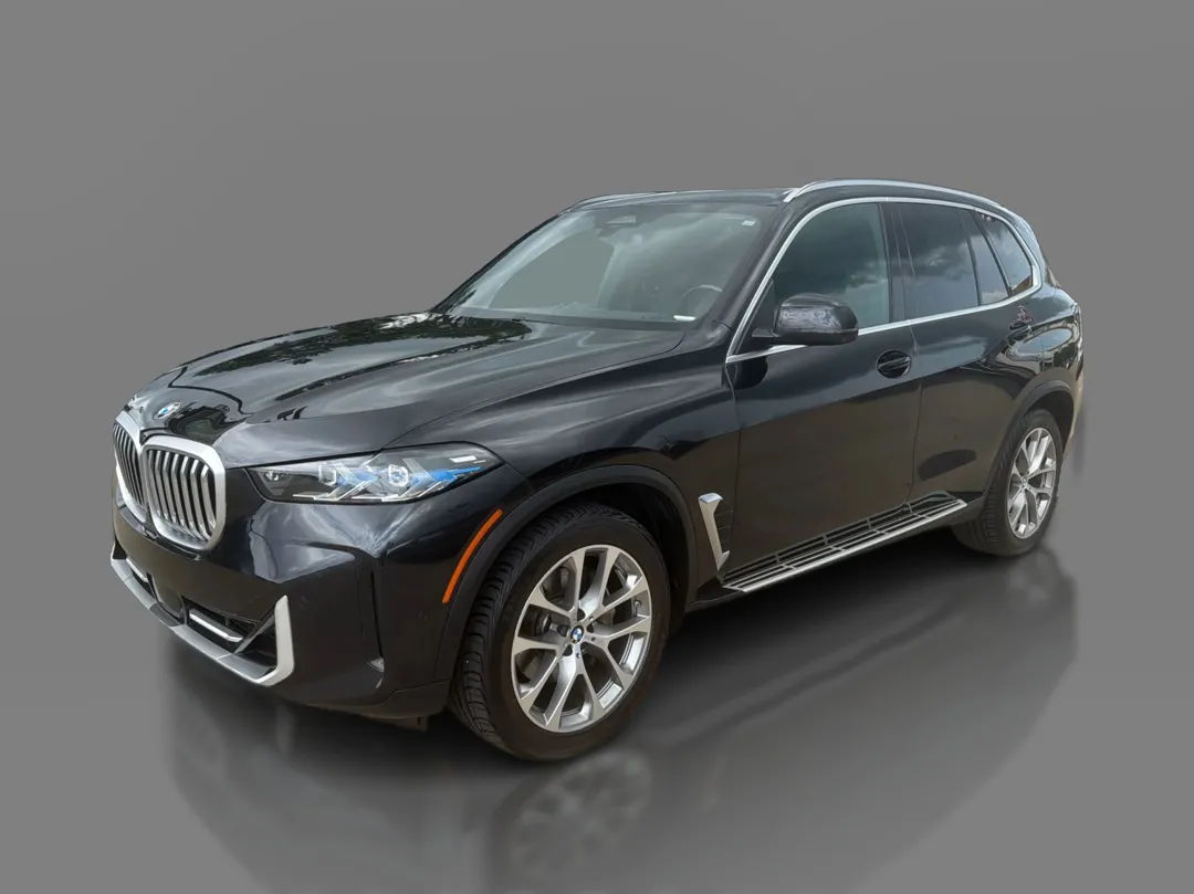 Black 2024 BMW X5 xDrive40i Sports Activity Vehicle for sale in Saint Charles, MO