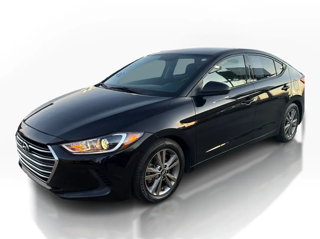 Black 2018 Hyundai Elantra 4d Sedan SEL for sale in Saint Charles, MO