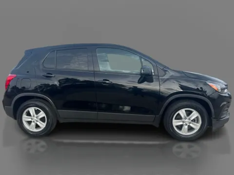 More photos of 2020 Chevrolet Trax 4d SUV FWD LS at 5 Star Auto Plaza - St. Charles, MO