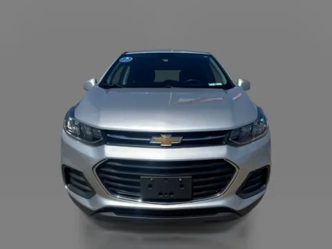 Photos of 2020 Chevrolet Trax 4d SUV FWD LS for sale in Saint Charles, MO at 5 Star Auto Plaza - St. Charles