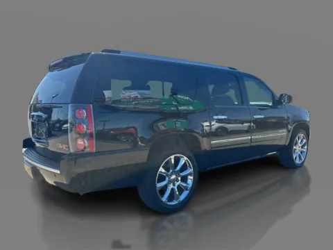 More photos of 2014 GMC Yukon XL 4d SUV 4WD Denali at 5 Star Auto Plaza - St. Charles, MO