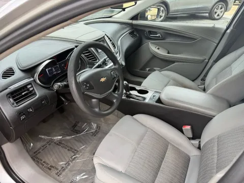 More photos of 2016 Chevrolet Impala 4d Sedan Fleet at 5 Star Auto Plaza - St. Charles, MO