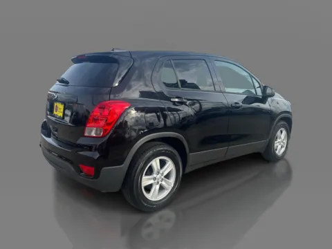 More photos of 2020 Chevrolet Trax 4d SUV FWD LS at 5 Star Auto Plaza - St. Charles, MO