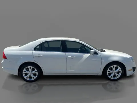More photos of 2012 Ford Fusion 4d Sedan SE at 5 Star Auto Plaza - St. Louis, MO