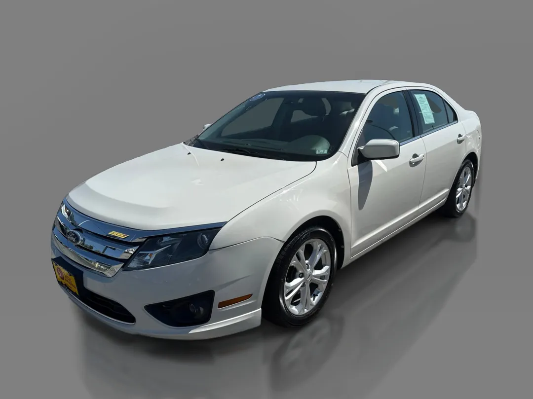 White 2012 Ford Fusion 4d Sedan SE for sale in St. Louis, MO