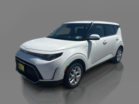 White 2025 Kia Soul LX IVT for sale in Saint Charles, MO