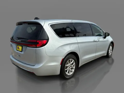 More photos of 2024 Chrysler Pacifica Touring L FWD at 5 Star Auto Plaza - St. Charles, MO