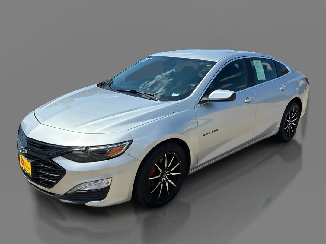 Silver 2021 Chevrolet Malibu 4dr Sdn LT for sale in Saint Charles, MO