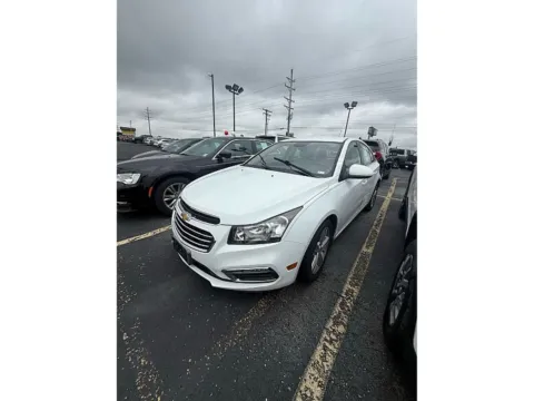 White 2015 Chevrolet Cruze 4d Sedan LT w/2LT for sale in Saint Charles, MO