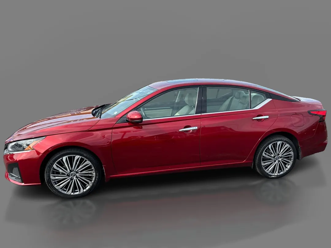 2023 Nissan Altima SL - Photo 8
