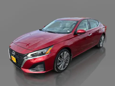 Red 2023 Nissan Altima 2.5 SL AWD Sedan for sale in Saint Charles, MO