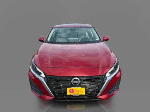 Photos of 2023 Nissan Altima 2.5 SL AWD Sedan for sale in Saint Charles, MO at 5 Star Auto Plaza - St. Charles