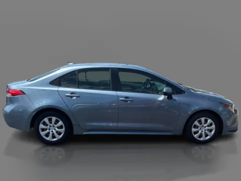 More photos of 2020 Toyota Corolla 4d Sedan LE at 5 Star Auto Plaza - St. Charles, MO