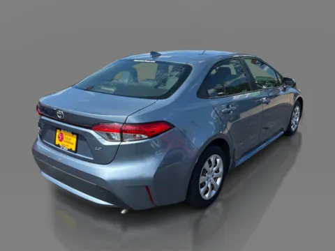 More photos of 2020 Toyota Corolla 4d Sedan LE at 5 Star Auto Plaza - St. Charles, MO