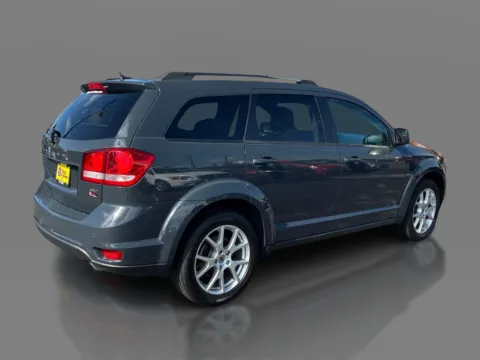 More photos of 2018 Dodge Journey 4d SUV FWD SXT V6 at 5 Star Auto Plaza - St. Charles, MO