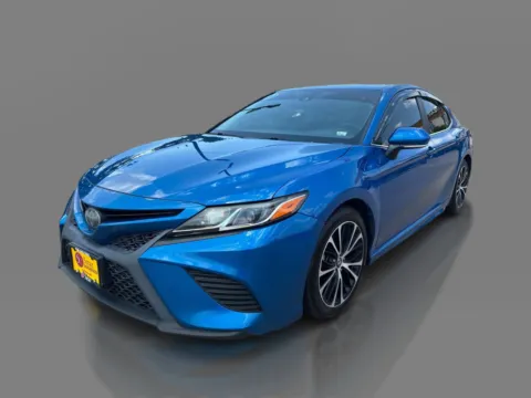 Blue 2019 Toyota Camry 4d Sedan SE for sale in Saint Charles, MO