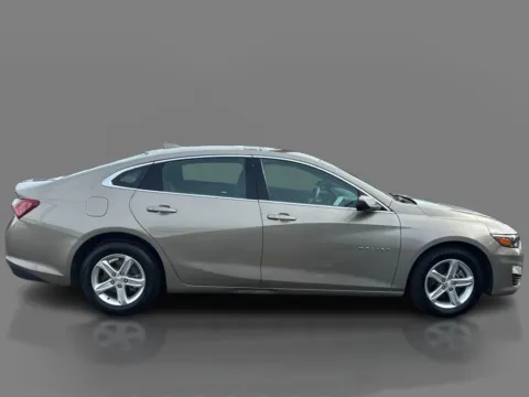 More photos of 2022 Chevrolet Malibu 4dr Sdn LT at 5 Star Auto Plaza - St. Charles, MO