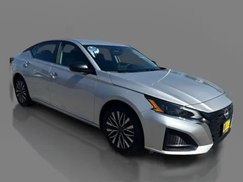 Another view of 2025 Nissan Altima SV FWD for sale in Saint Charles, MO at 5 Star Auto Plaza - St. Charles