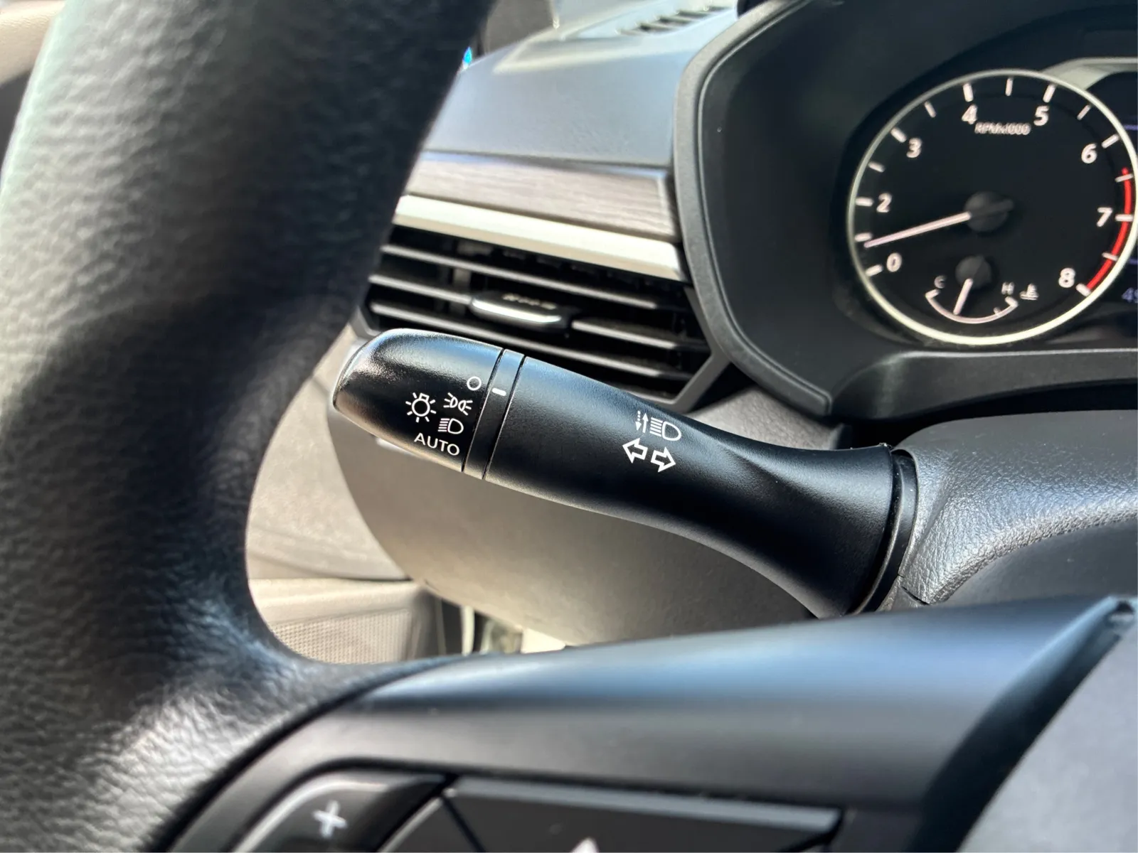 2025 Nissan Altima SV - Photo 18