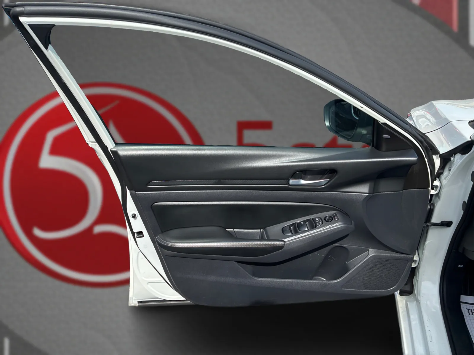 2025 Nissan Altima SV - Photo 20