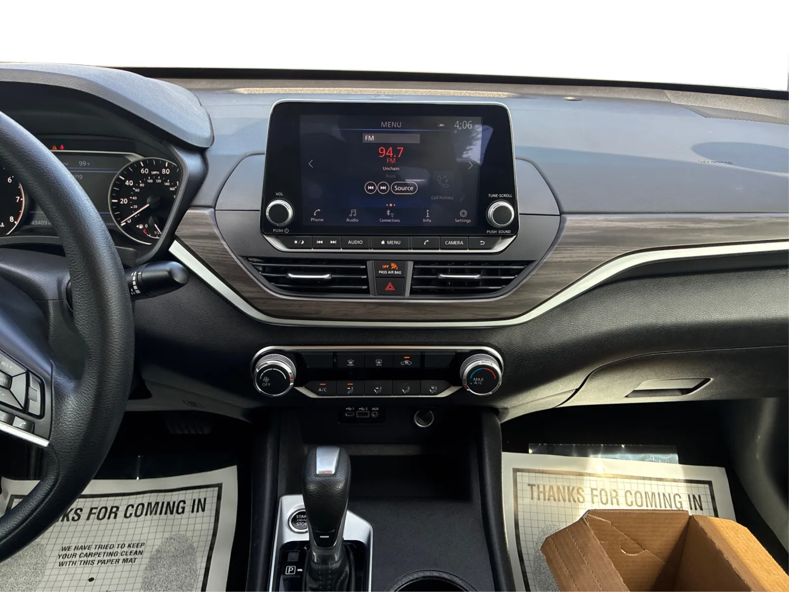 2025 Nissan Altima SV - Photo 14