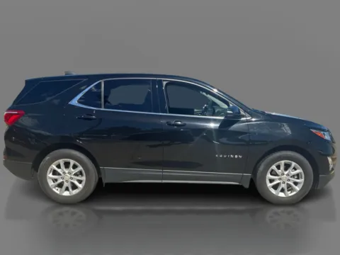 More photos of 2019 Chevrolet Equinox 4d SUV FWD LT w/1LT at 5 Star Auto Plaza - St. Charles, MO