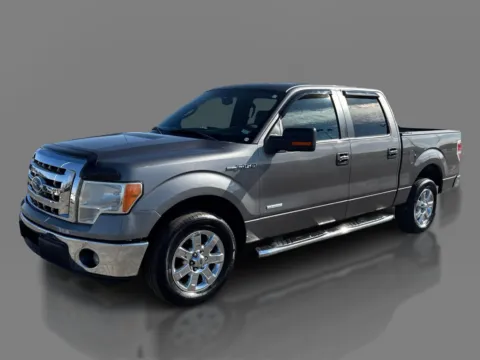 Gray 2014 FORD F-150 SUPERCREW CAB XLT PICKUP 4D 5 1/2 FT for sale in Saint Charles, MO