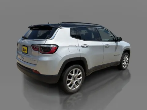 More photos of 2025 Jeep Compass Limited 4x4 at 5 Star Auto Plaza - St. Charles, MO