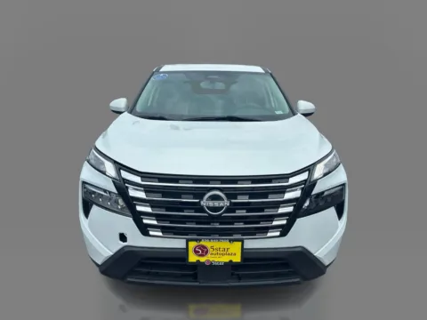 Photos of 2024 Nissan Rogue FWD SV for sale in Saint Charles, MO at 5 Star Auto Plaza - St. Charles