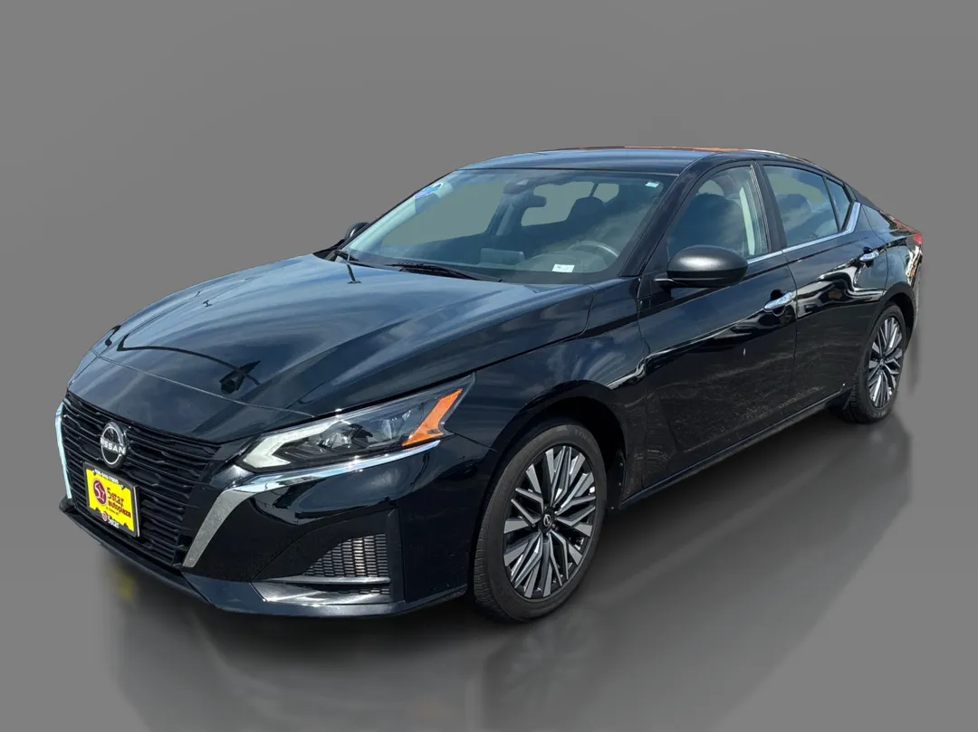 2025 Nissan Altima SV FWD for sale in Saint Charles, MO